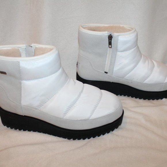 NIB UGG MINI RIDGE PUFFER‎ WATERPROOF QUILTED BOOTS WHITE - Picture 6 of 8